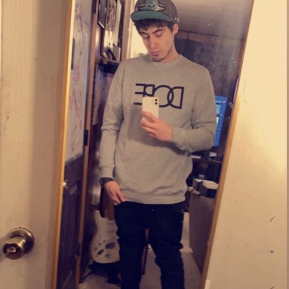 Meet your posher - Picture 3 of 4